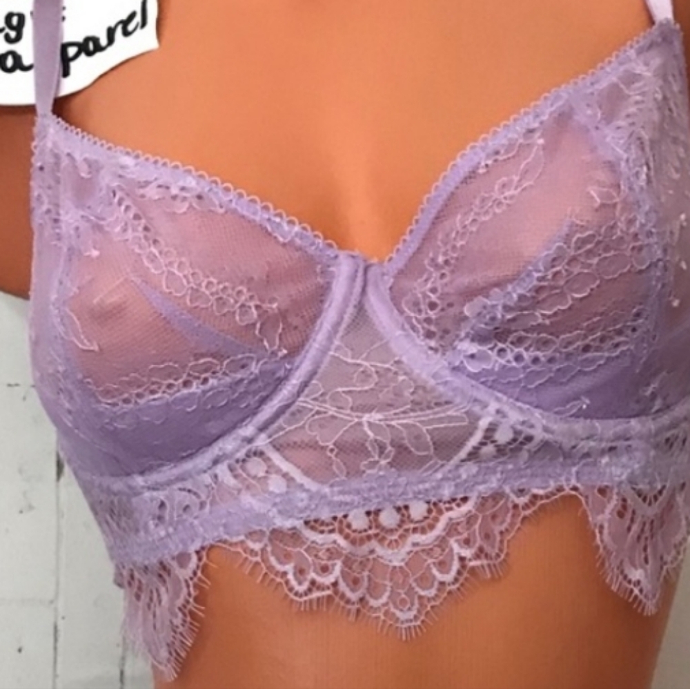 🔥6 FOR $25!🔥 Victorias Secret! Lavender Lace Bralette